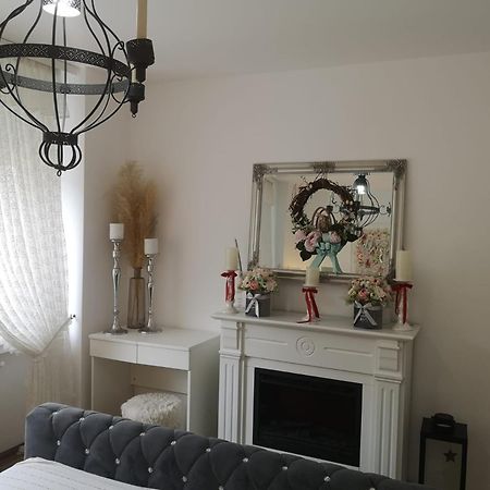 Ferienwohnung Penthouse Luxury Resita Exterior foto