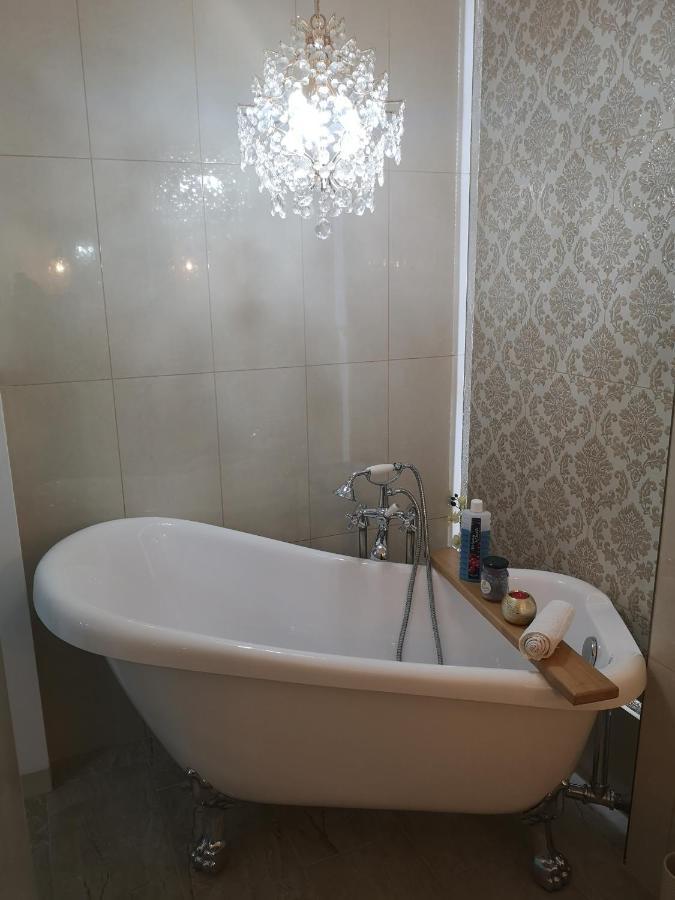 Ferienwohnung Penthouse Luxury Resita Exterior foto
