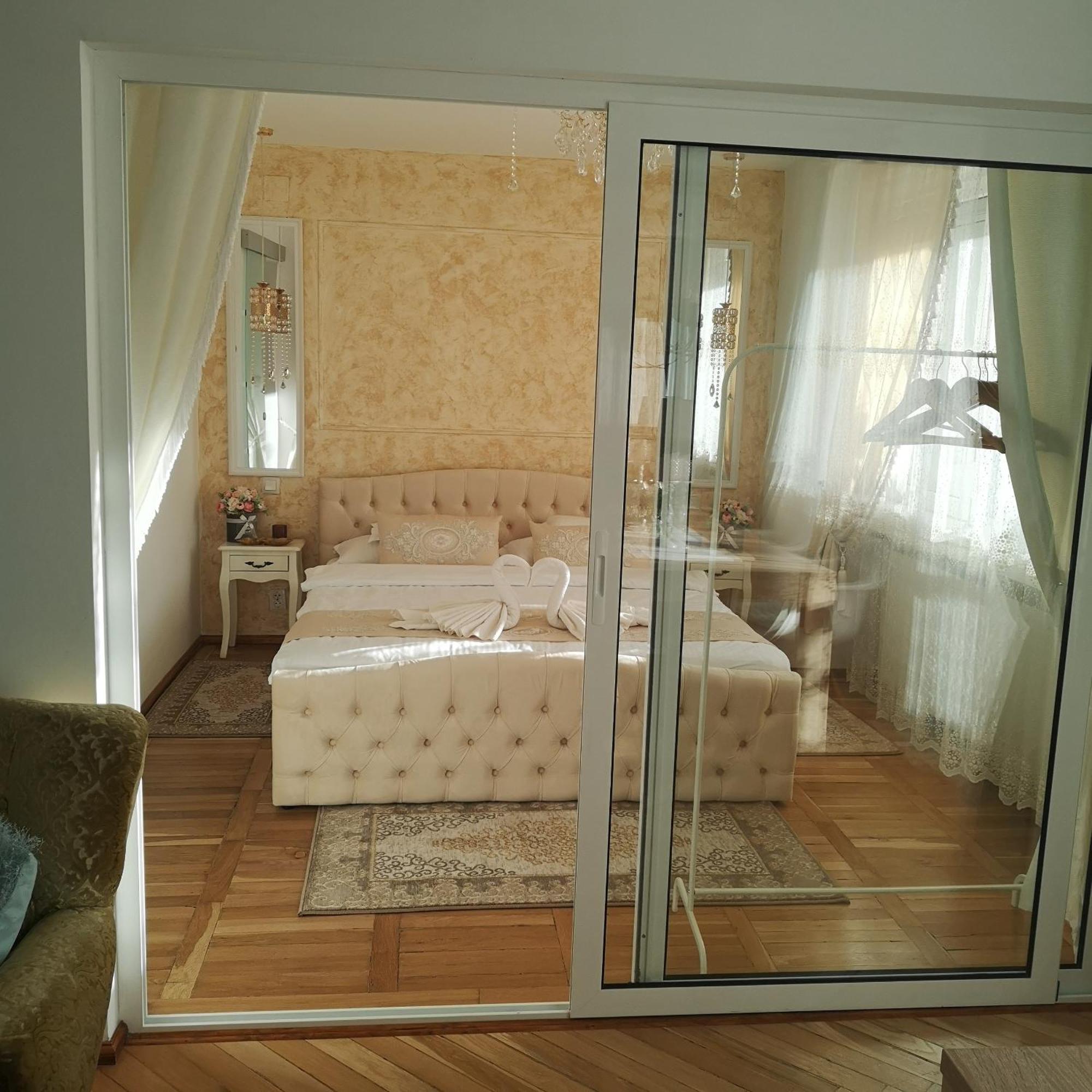 Ferienwohnung Penthouse Luxury Resita Exterior foto