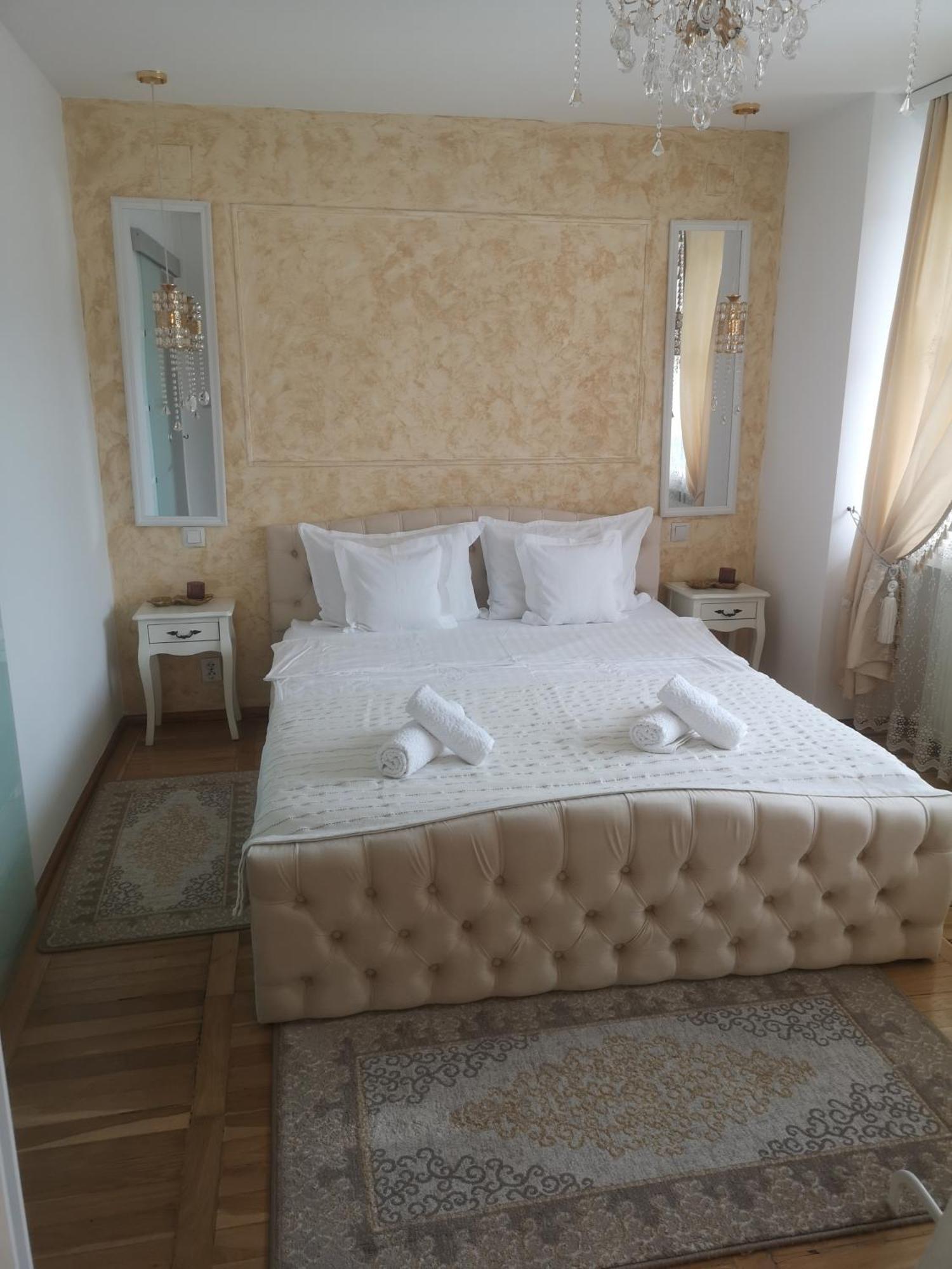 Ferienwohnung Penthouse Luxury Resita Exterior foto
