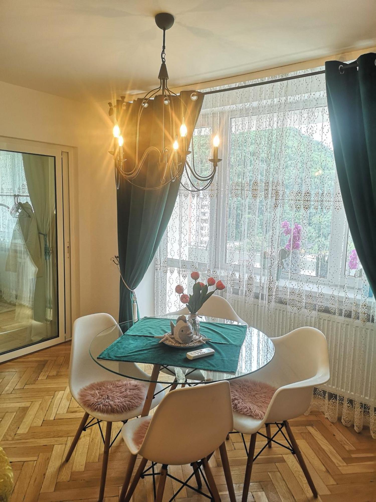 Ferienwohnung Penthouse Luxury Resita Exterior foto