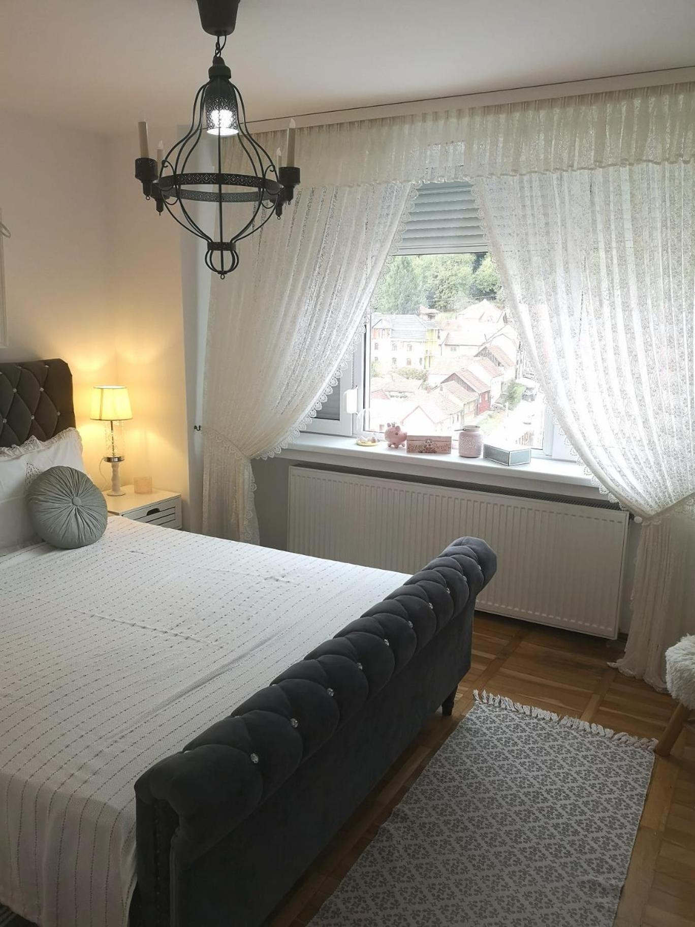 Ferienwohnung Penthouse Luxury Resita Exterior foto