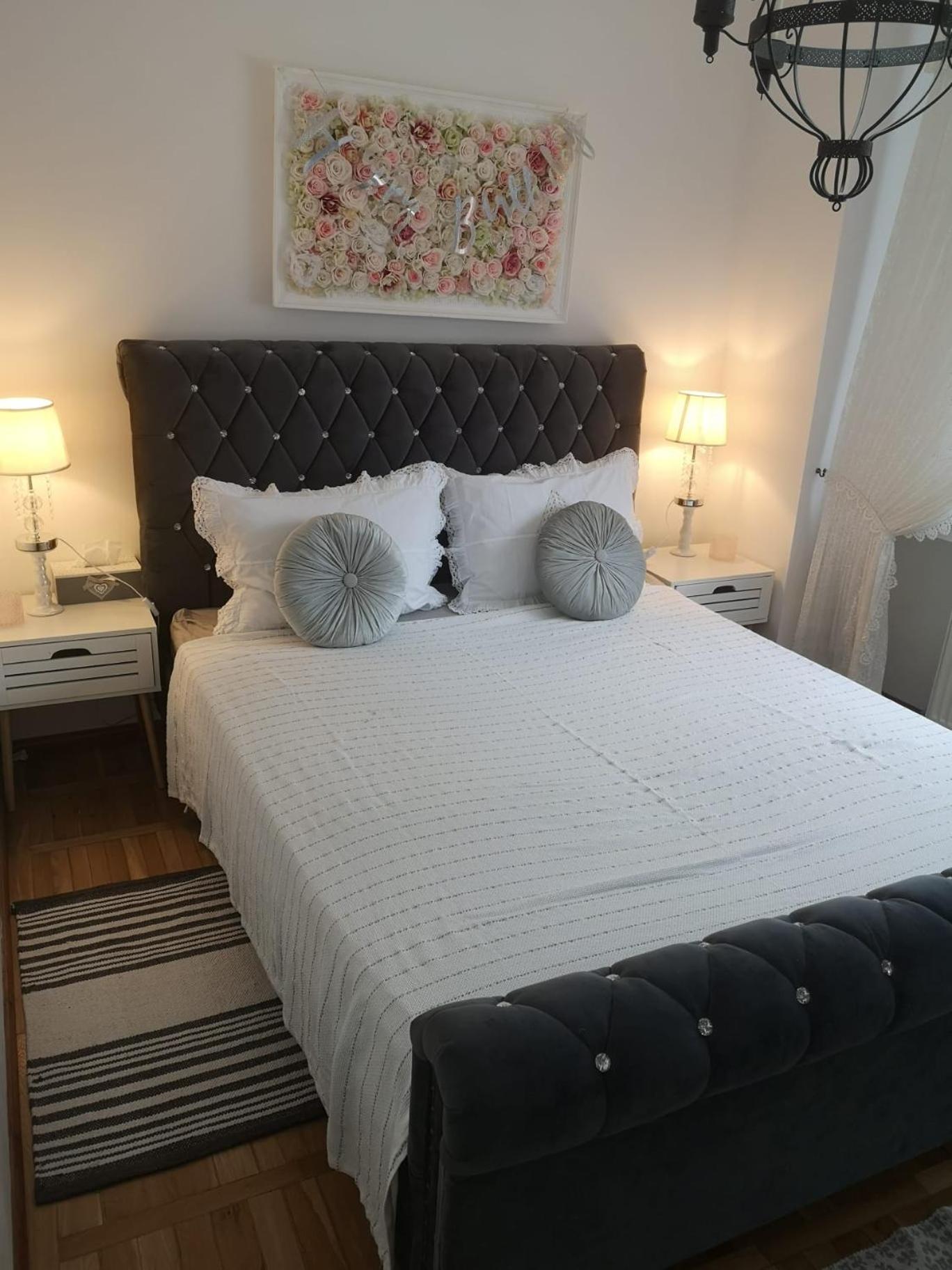 Ferienwohnung Penthouse Luxury Resita Exterior foto